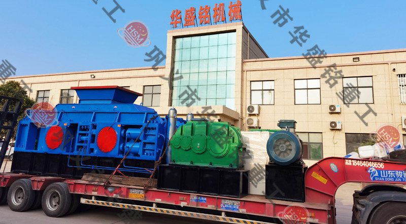 液壓巖石破碎機發(fā)貨現場