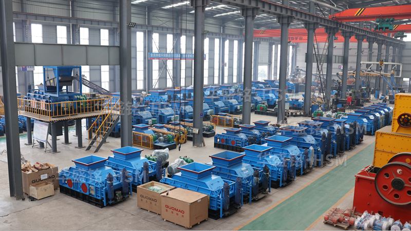 花崗巖液壓對輥破碎機多少錢？有沒有好的廠家推薦？